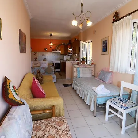 Alexis & Loula דירה