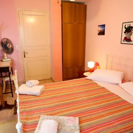 Alexis & Loula Apartament *
