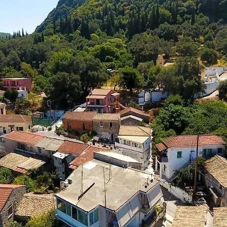 דירה Alexis & Loula *