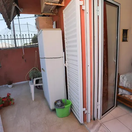 Alexis & Loula דירה *