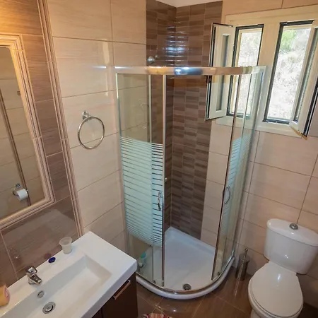 Alexis & Loula Arkadades