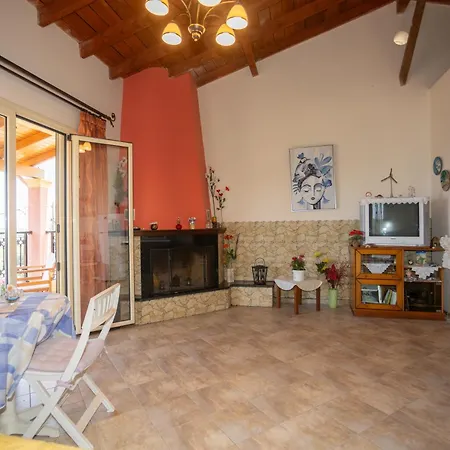 Alexis & Loula דירה