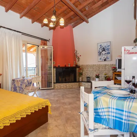 דירה Alexis & Loula *