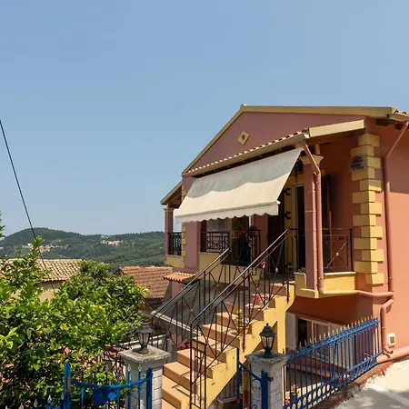 דירה Alexis & Loula